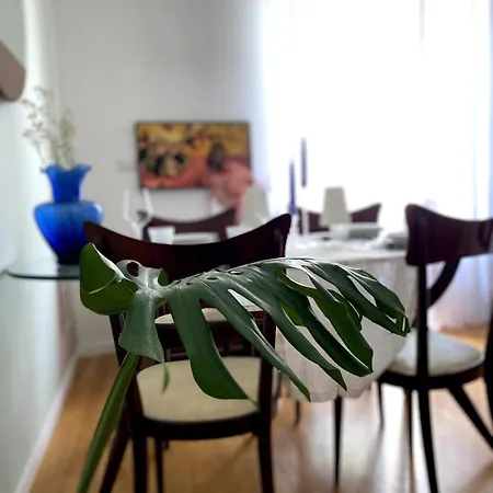 Apartment Duomo-centrale Elegant Two-room Nolo Next To M1 Milan